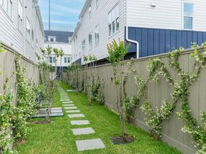 739 Bringhurst Street, Houston TX 77020