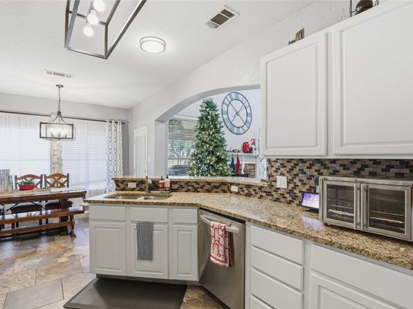 9520 Chiefton Way, Fort Worth TX 76244