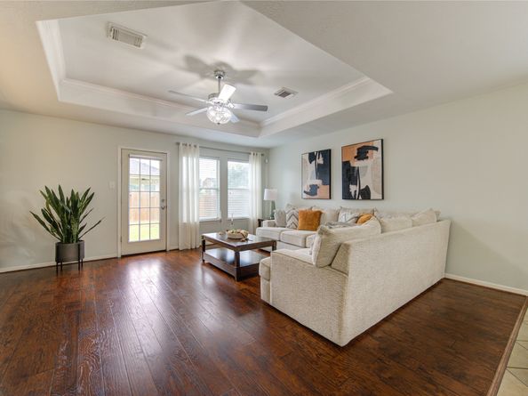 402 Hurstshire Bend, Katy TX 77494