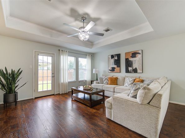 402 Hurstshire Bend, Katy TX 77494