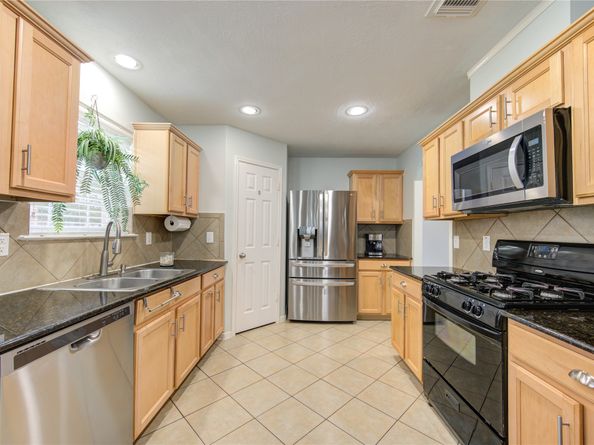 402 Hurstshire Bend, Katy TX 77494