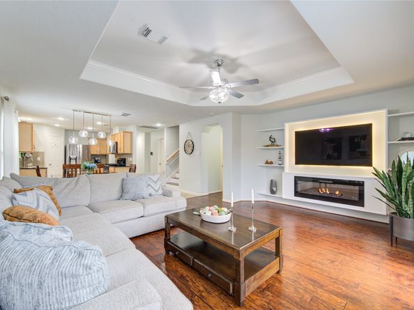 402 Hurstshire Bend, Katy TX 77494