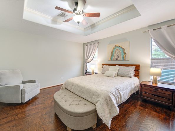 402 Hurstshire Bend, Katy TX 77494