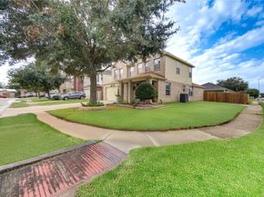 402 Hurstshire Bend, Katy TX 77494