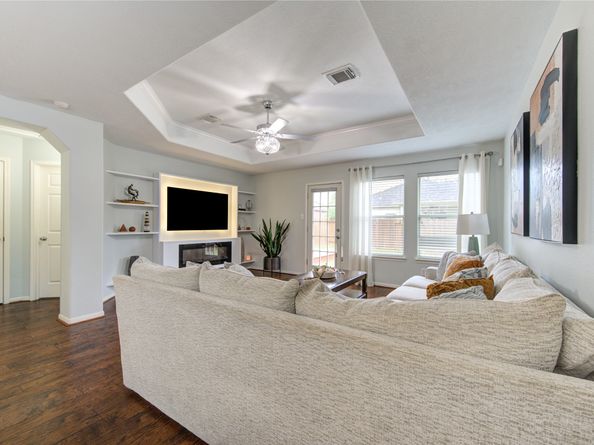 402 Hurstshire Bend, Katy TX 77494