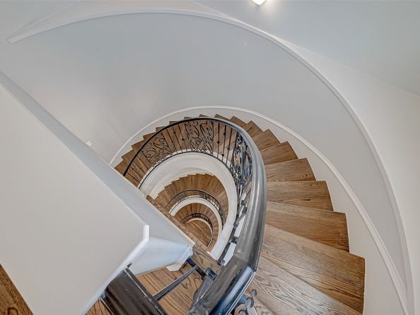 5226 Kiam Street 1002, Houston TX 77007