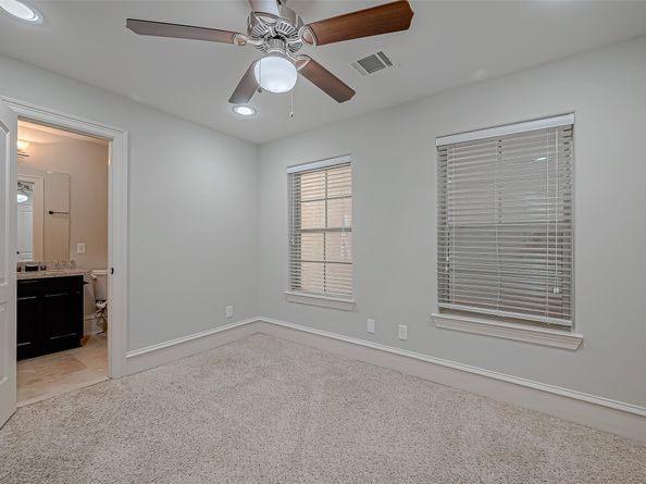 5226 Kiam Street 1002, Houston TX 77007