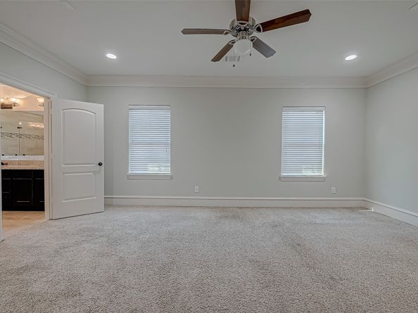 5226 Kiam Street 1002, Houston TX 77007