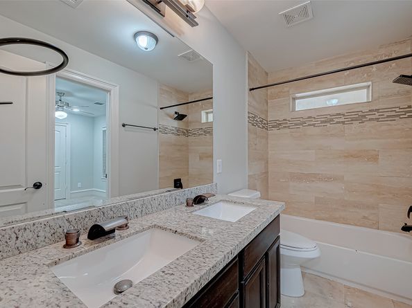 5226 Kiam Street 1002, Houston TX 77007