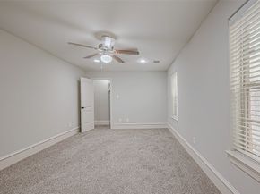 5226 Kiam Street 1002, Houston TX 77007