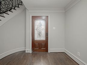 5226 Kiam Street 1002, Houston TX 77007