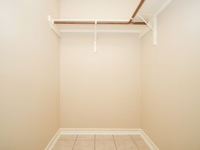 894 N Victory Drive, Houston TX 77088