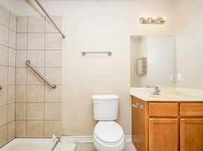 894 N Victory Drive, Houston TX 77088