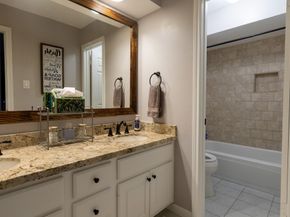 19 Featherfall Pl, The Woodlands TX 77381