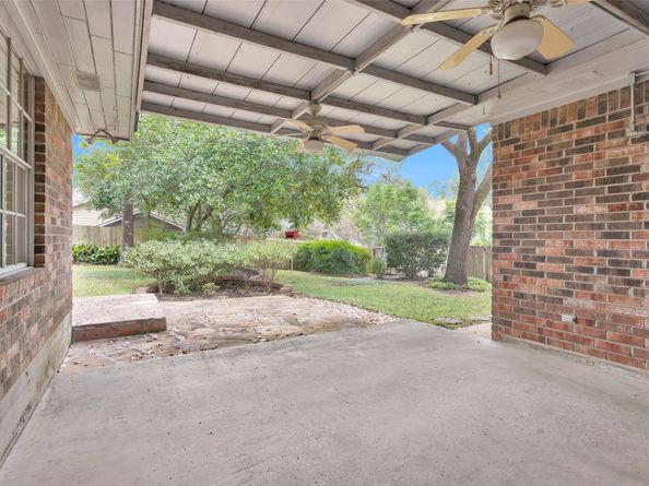 109 Timberside Drive, Conroe TX 77304