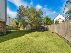 4003 Beacon Fisher Drive, Houston TX 77018