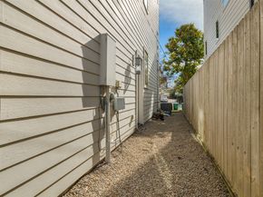 4003 Beacon Fisher Drive, Houston TX 77018