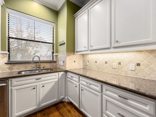 2611 Riverside Drive D, Houston TX 77004