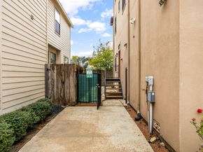 2611 Riverside Drive D, Houston TX 77004