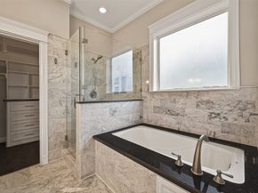 1431 W 25th Street, Houston TX 77008