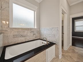 1431 W 25th Street, Houston TX 77008