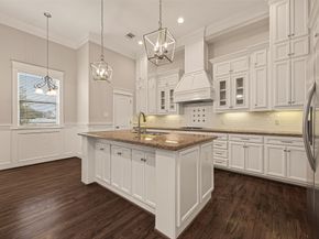 1431 W 25th Street, Houston TX 77008