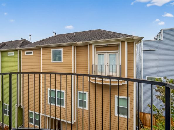 1431 W 25th Street, Houston TX 77008