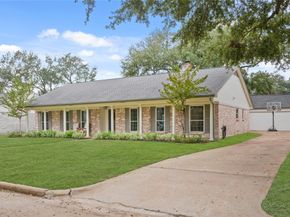 3019 Riata Lane, Houston TX 77043