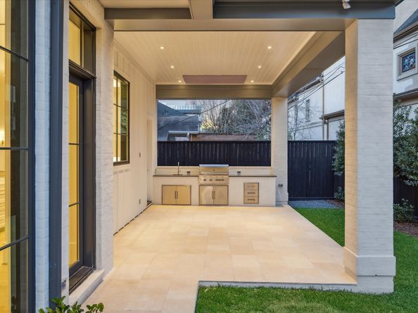 2711 Eastgrove Lane, Houston TX 77027