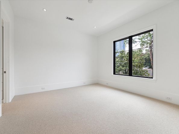 2711 Eastgrove Lane, Houston TX 77027