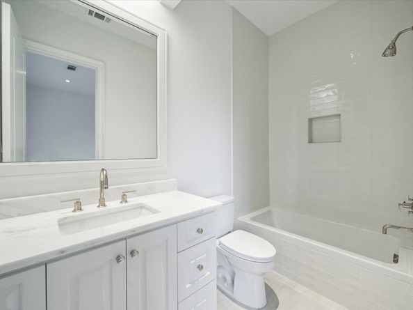 2711 Eastgrove Lane, Houston TX 77027