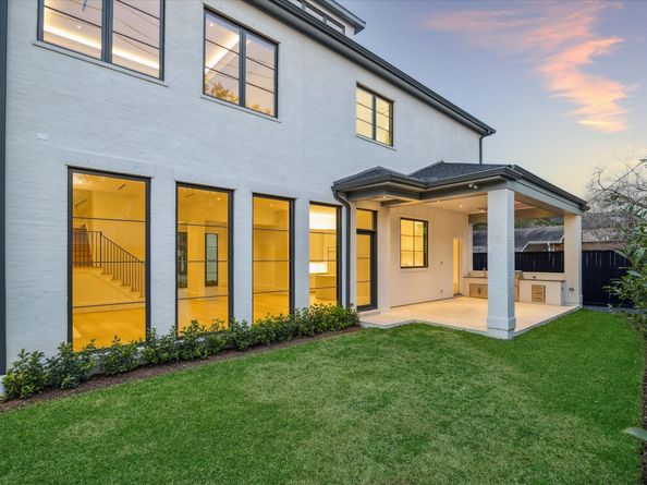 2711 Eastgrove Lane, Houston TX 77027