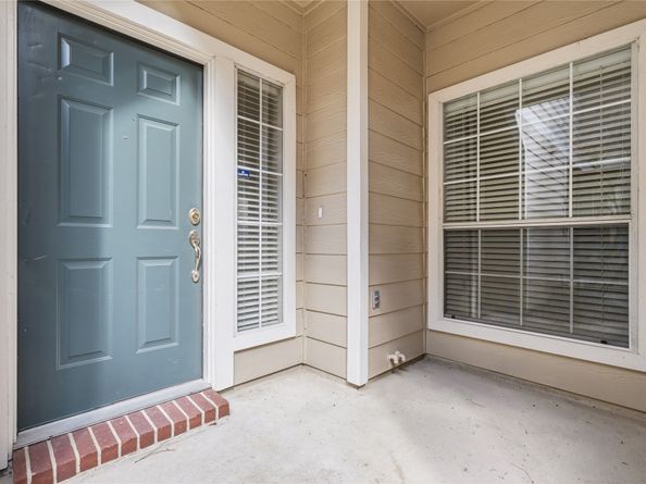 59 N Avonlea Circle, The Woodlands TX 77382