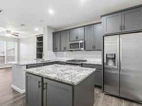 59 N Avonlea Circle, The Woodlands TX 77382