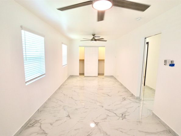 7118 Edgemoor Drive, Houston TX 77074