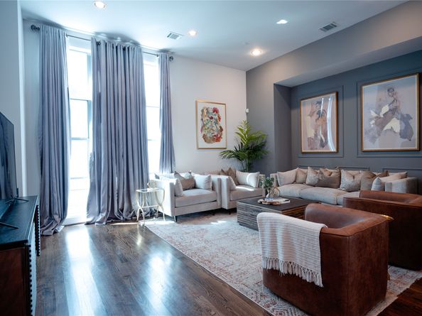 2826 Clay Street, Houston TX 77003