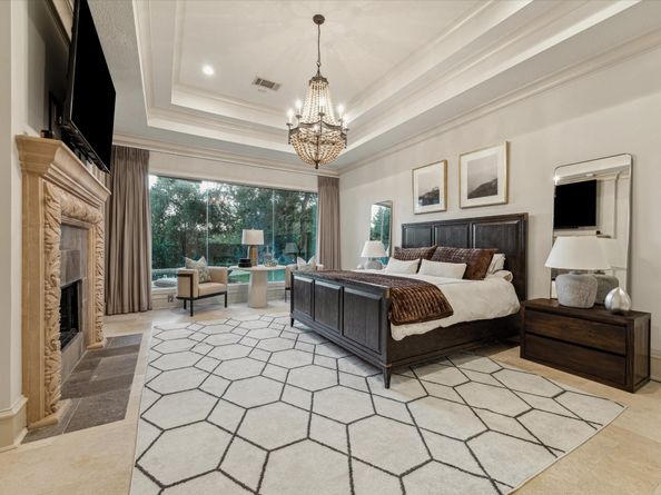 918 Huntington Cove, Houston TX 77063