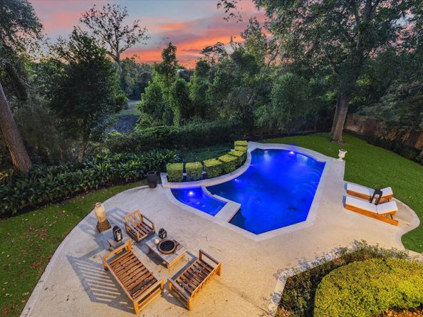 918 Huntington Cove, Houston TX 77063