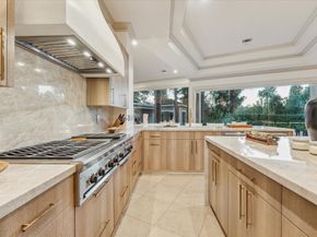 918 Huntington Cove, Houston TX 77063