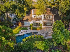 918 Huntington Cove, Houston TX 77063