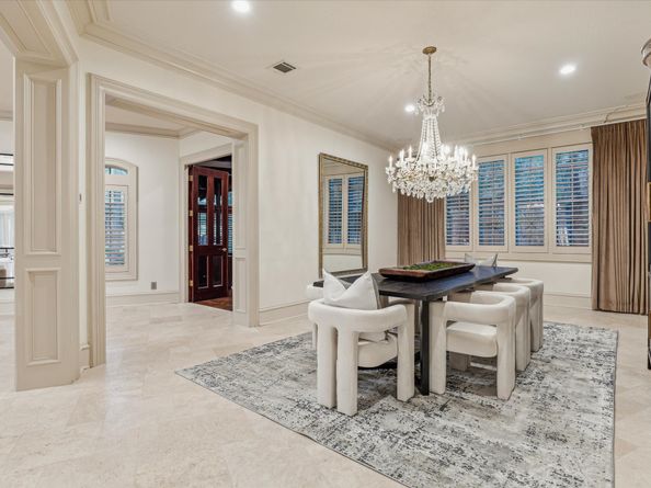 918 Huntington Cove, Houston TX 77063