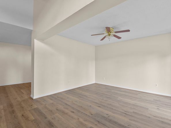 4911 Silver Fox Drive, Houston TX 77066