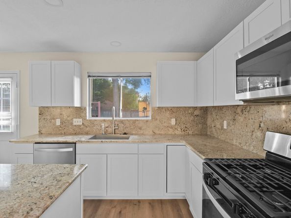 4911 Silver Fox Drive, Houston TX 77066