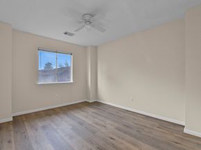 4911 Silver Fox Drive, Houston TX 77066