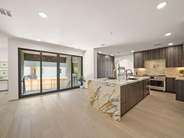 5659 Lymbar Drive, Houston TX 77096