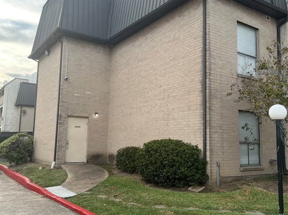 8519 Hearth Drive 28, Houston TX 77054