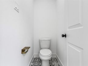 409 Alvia Run Lane, Houston TX 77018