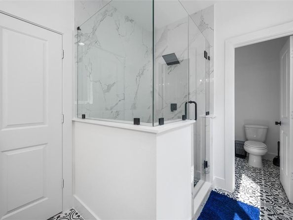 409 Alvia Run Lane, Houston TX 77018