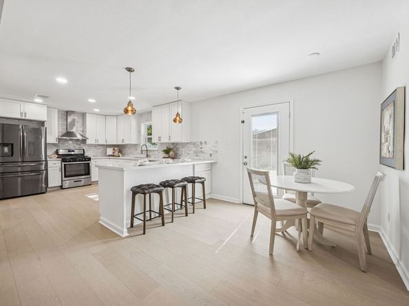 10203 Meadow Lake Lane, Houston TX 77042