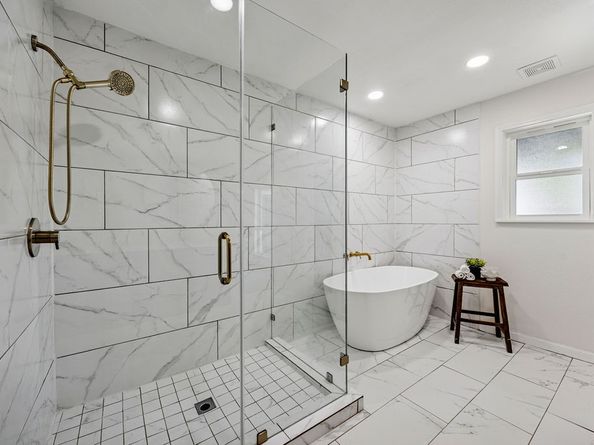 10203 Meadow Lake Lane, Houston TX 77042